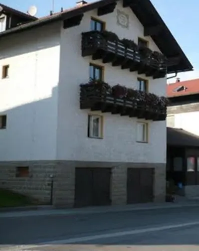 招待所 Haus Jupp